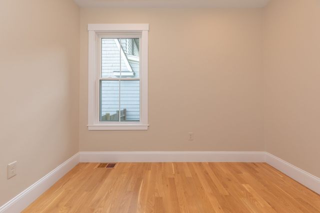 43 Taft Ave, Newton, MA 02465
