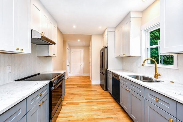 43 Taft Ave, Newton, MA 02465