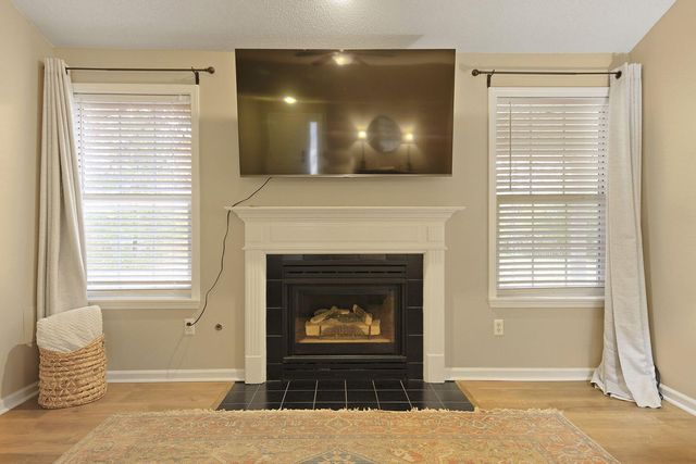 811 BOULDER DR, Columbia, MO 65201