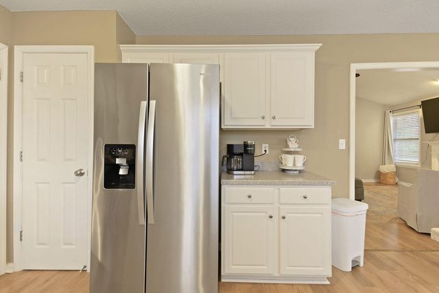 811 BOULDER DR, Columbia, MO 65201