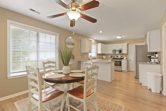 811 BOULDER DR, Columbia, MO 65201