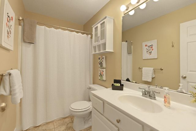 811 BOULDER DR, Columbia, MO 65201