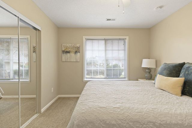 811 BOULDER DR, Columbia, MO 65201