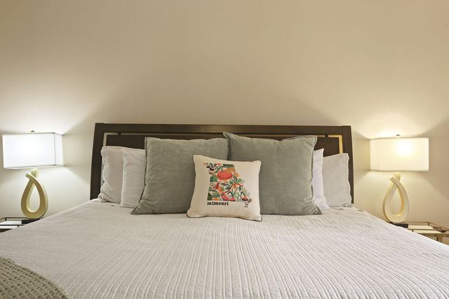 811 BOULDER DR, Columbia, MO 65201