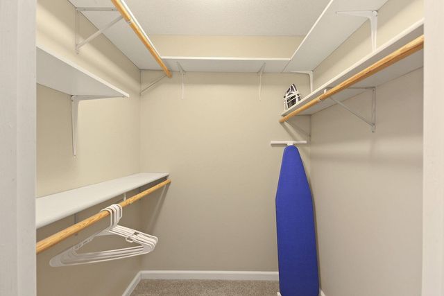 811 BOULDER DR, Columbia, MO 65201