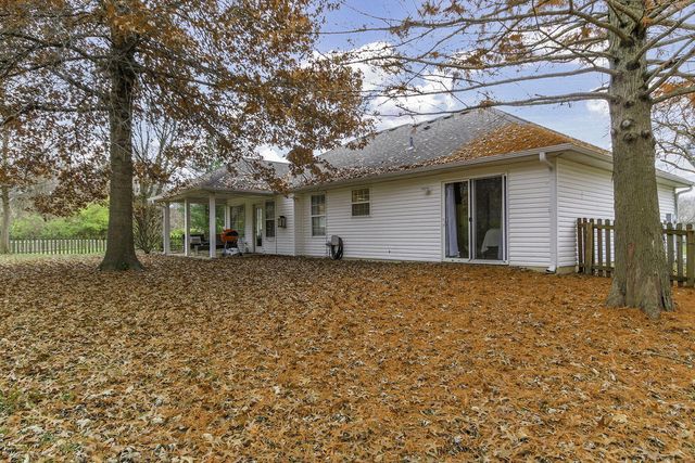 811 BOULDER DR, Columbia, MO 65201