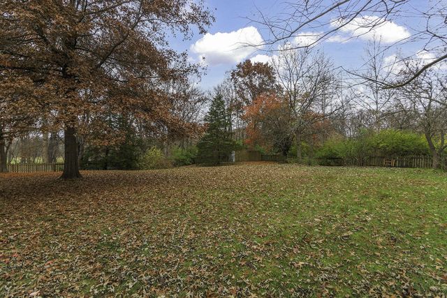 811 BOULDER DR, Columbia, MO 65201