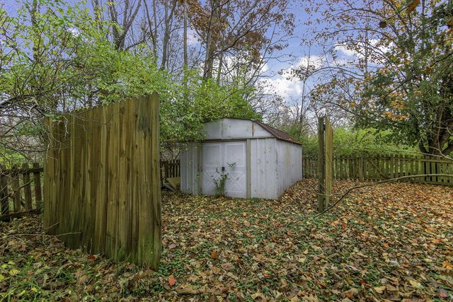 811 BOULDER DR, Columbia, MO 65201