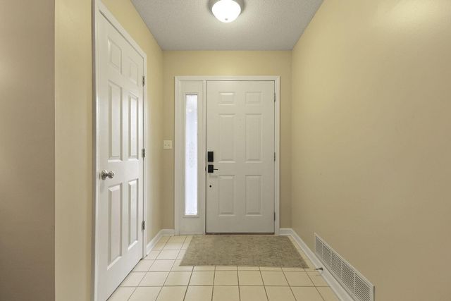 811 BOULDER DR, Columbia, MO 65201