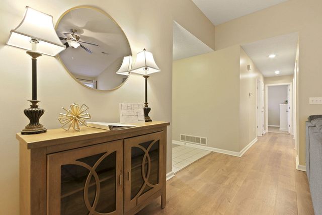 811 BOULDER DR, Columbia, MO 65201