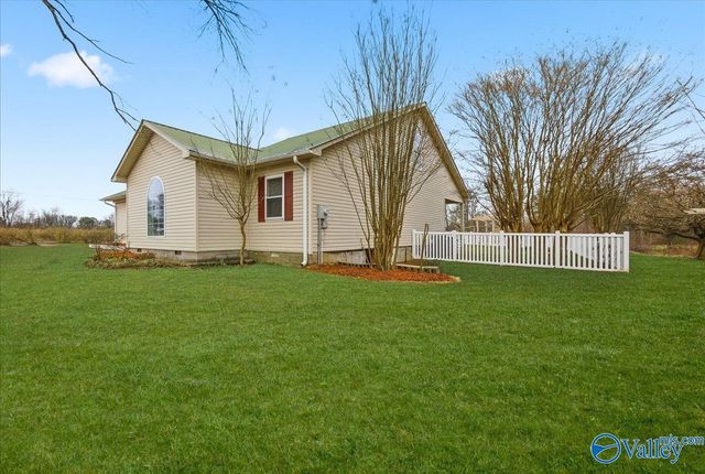 141 Old Silo Road, Laceys Spring, AL 35754