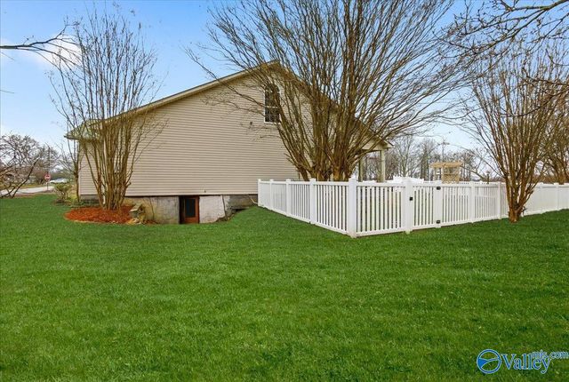 141 Old Silo Road, Laceys Spring, AL 35754