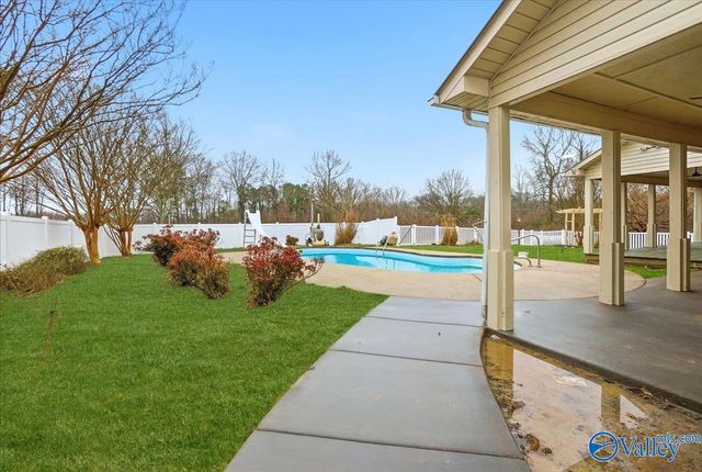 141 Old Silo Road, Laceys Spring, AL 35754