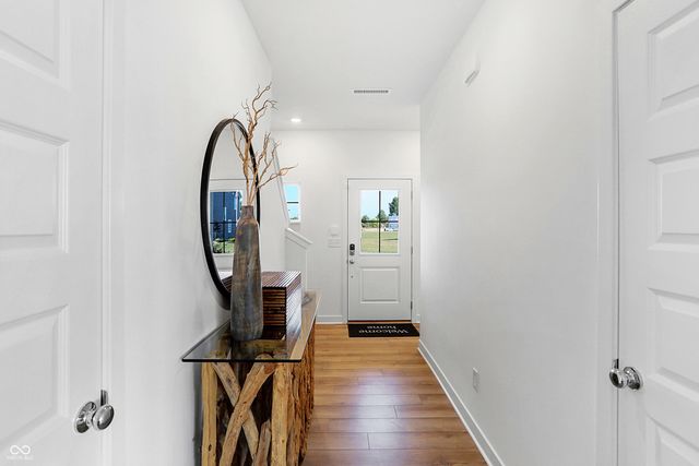 481 Lincoln Circle East, Fortville, IN 46040