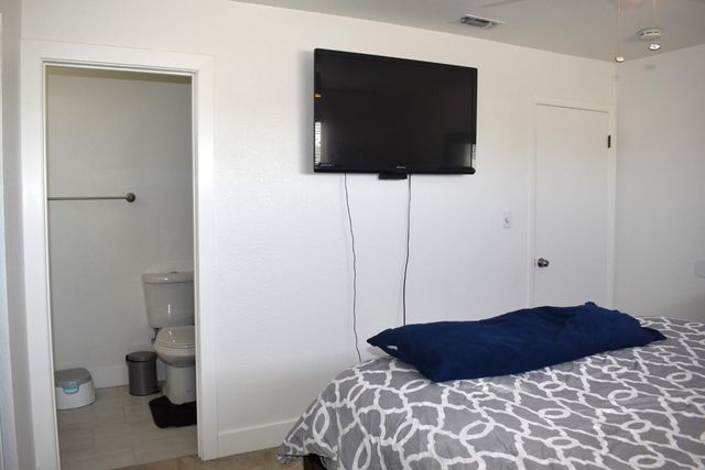 6844 Sandrock Way, Sacramento, CA 95828