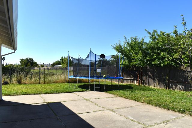 6844 Sandrock Way, Sacramento, CA 95828