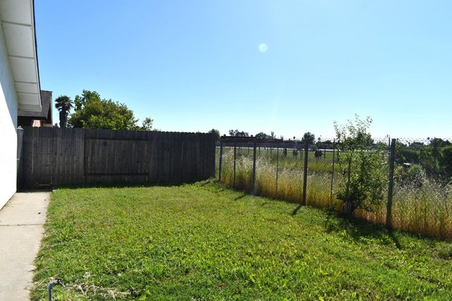 6844 Sandrock Way, Sacramento, CA 95828