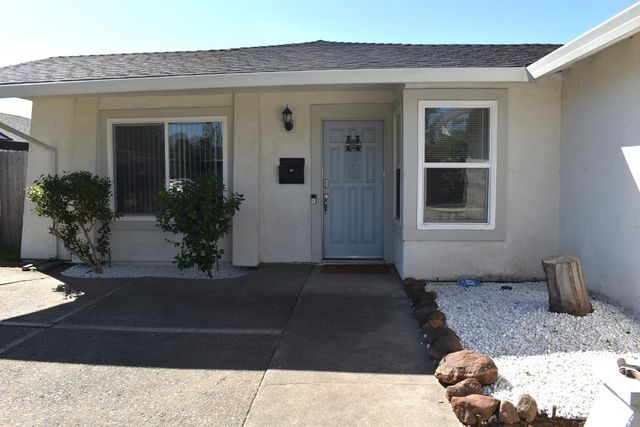 6844 Sandrock Way, Sacramento, CA 95828