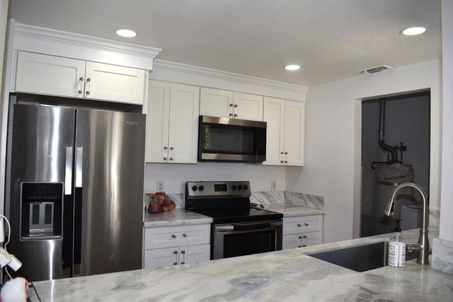 6844 Sandrock Way, Sacramento, CA 95828