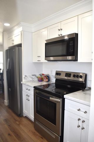 6844 Sandrock Way, Sacramento, CA 95828