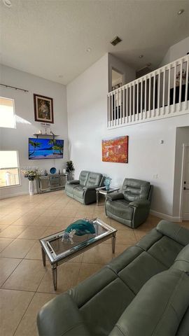 1590 Seagrape Way, Hollywood, FL 33019