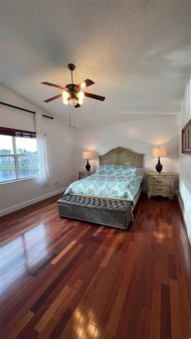 1590 Seagrape Way, Hollywood, FL 33019