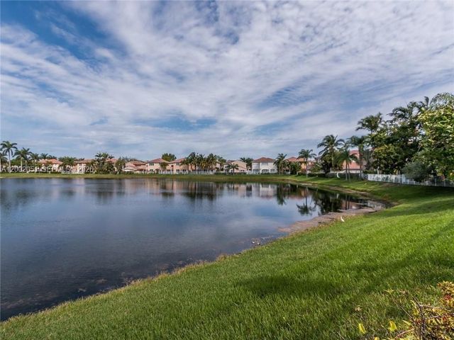 1590 Seagrape Way, Hollywood, FL 33019