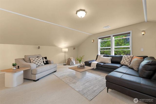 5175 Everson Goshen Road, Bellingham, WA 98226