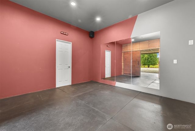 5175 Everson Goshen Road, Bellingham, WA 98226