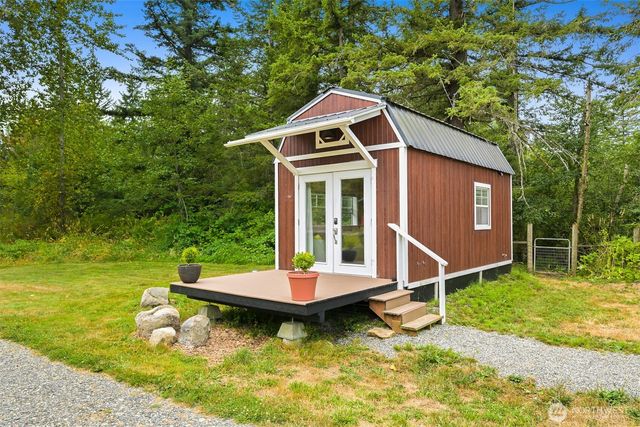 5175 Everson Goshen Road, Bellingham, WA 98226