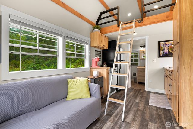 5175 Everson Goshen Road, Bellingham, WA 98226