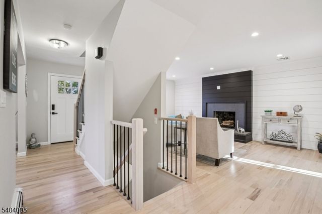 24 Arapaho Trl, Sparta Twp., NJ 07871