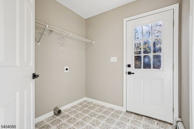 24 Arapaho Trl, Sparta Twp., NJ 07871