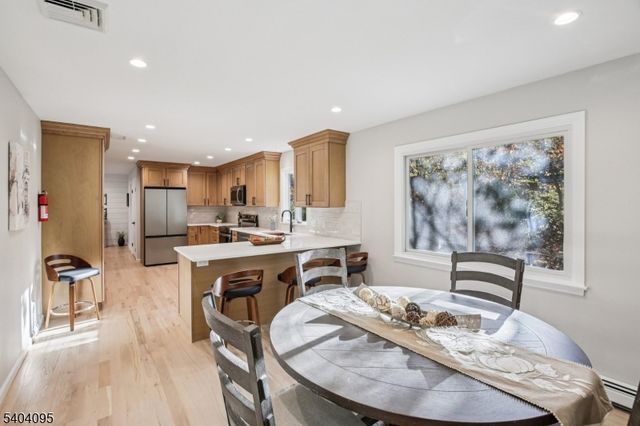 24 Arapaho Trl, Sparta Twp., NJ 07871