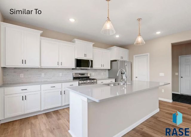 1907 N Valley View Rd Road, Sioux Falls, SD 57107