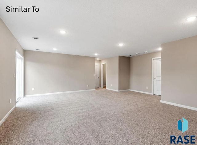 1907 N Valley View Rd Road, Sioux Falls, SD 57107