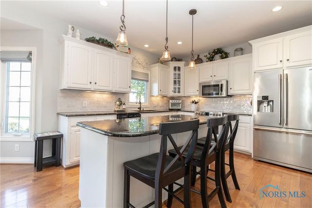 5821 Sweetgum Drive, Monclova, OH 43542