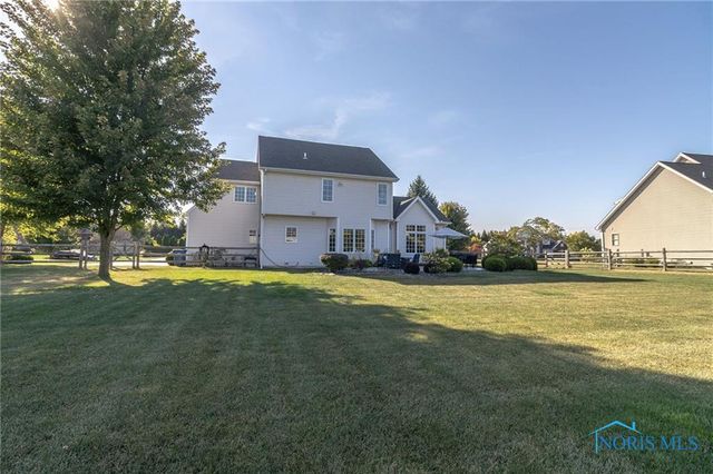 5821 Sweetgum Drive, Monclova, OH 43542