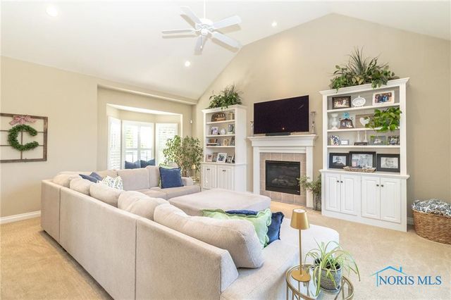 5821 Sweetgum Drive, Monclova, OH 43542