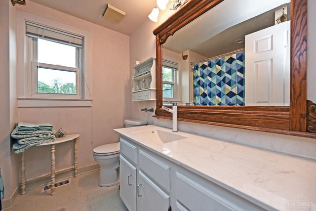 675 Hobby Horse Lane, Miami Twp, OH 45150