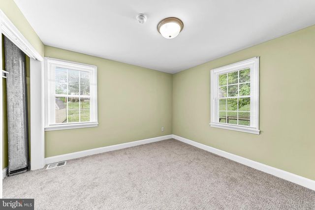 253 N GUERNSEY RD, West Grove, PA 19390