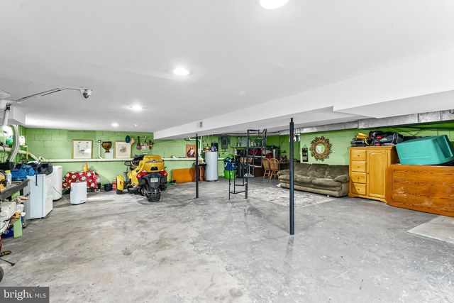 253 N GUERNSEY RD, West Grove, PA 19390