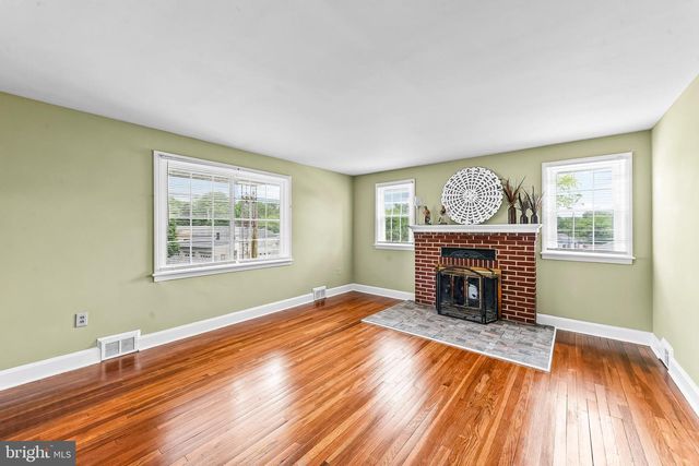 253 N GUERNSEY RD, West Grove, PA 19390