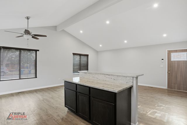 14528 Kolin Avenue, Midlothian, IL 60445