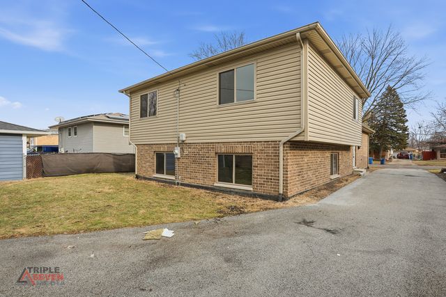 14528 Kolin Avenue, Midlothian, IL 60445