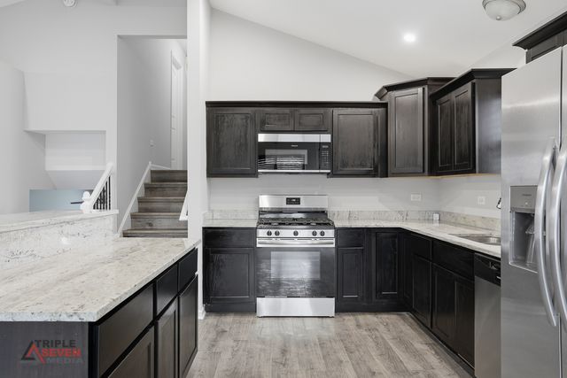 14528 Kolin Avenue, Midlothian, IL 60445