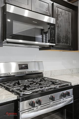 14528 Kolin Avenue, Midlothian, IL 60445