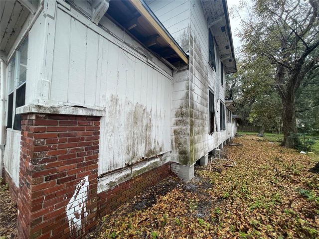 110 S POPLAR AVENUE, Sanford, FL 32771