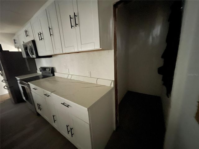 110 S POPLAR AVENUE, Sanford, FL 32771