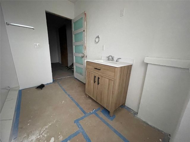 110 S POPLAR AVENUE, Sanford, FL 32771